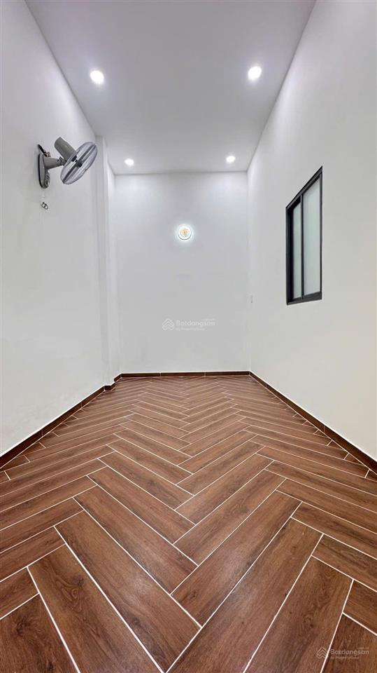 1/ lê đại hành, p11, q11  giá 7,3 tỷ