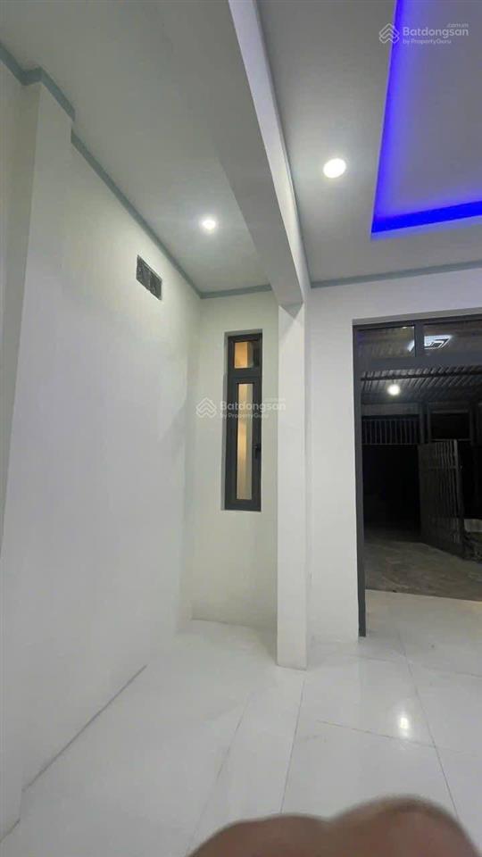 Bán nhà p tân an.củ gần chợ bến the cách huỳnh thị hiếu 100m 3 phòng ngủ . sân ôtô 7 chỗ
dt 4.5