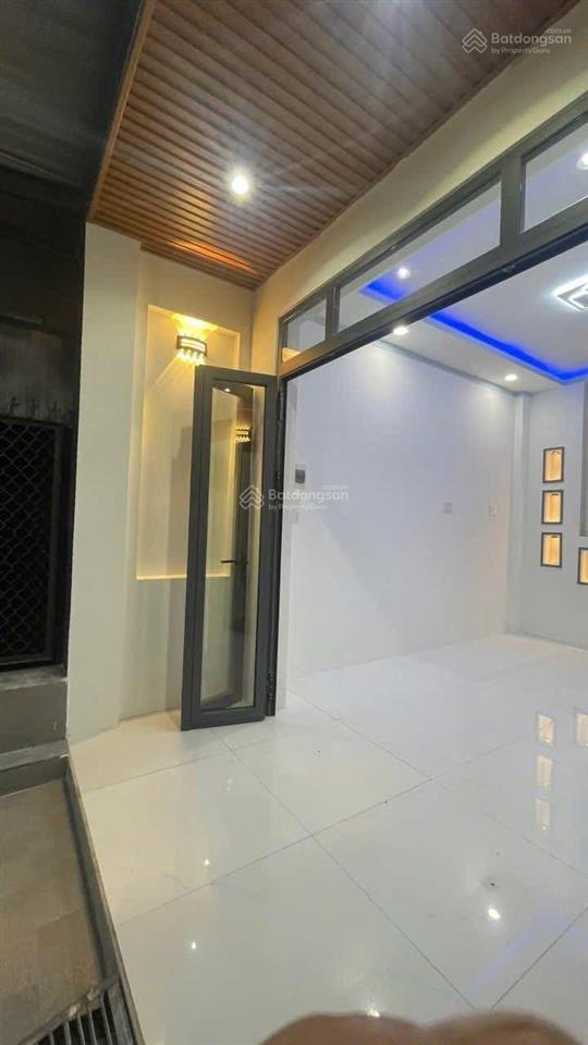 Bán nhà p tân an.củ gần chợ bến the cách huỳnh thị hiếu 100m 3 phòng ngủ . sân ôtô 7 chỗ
dt 4.5