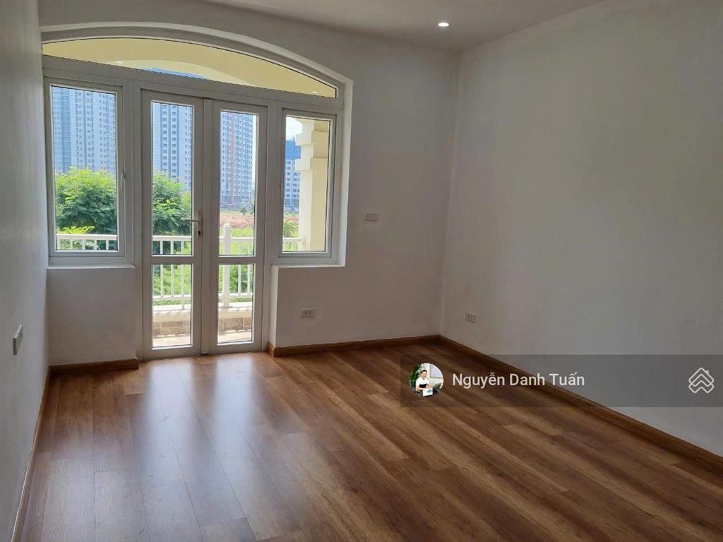 Cần bán a4329 80m2 mặt tiền 5m geleximco. hoàn thiện đẹp, sổ sẵn. đang cho thuê 250 tr/năm