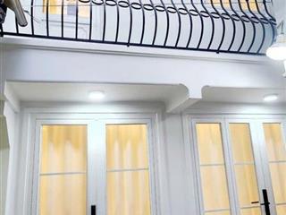NHÀ MỚI ĐẸP Ở NGAY -  KHÔNG QUY HOẠCH - 2PN 2WC- HIẾM CÓ TRUNG TÂM QUẬN 7- CHỈ 2.4 TỶ