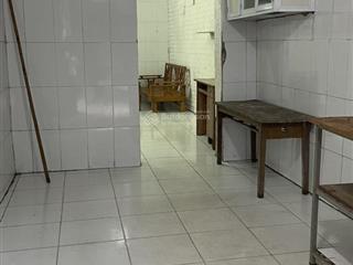 Cho thuê nhà khép kín chính chủ số 23 ngõ 394 đội cấn  40 m2  0913 305 ***