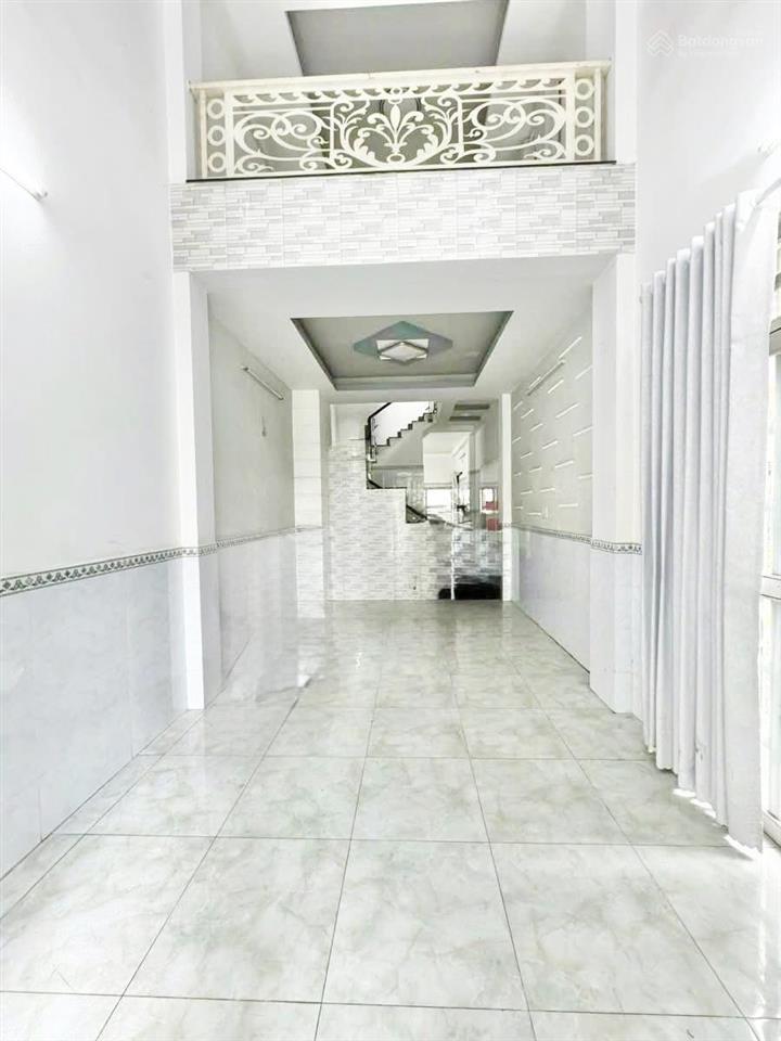 Lô góc 3 mặt thoáng cxpl a, phường phú lâm ngay hậu giang  đường nhựa xe tải thông  4x18m  nở