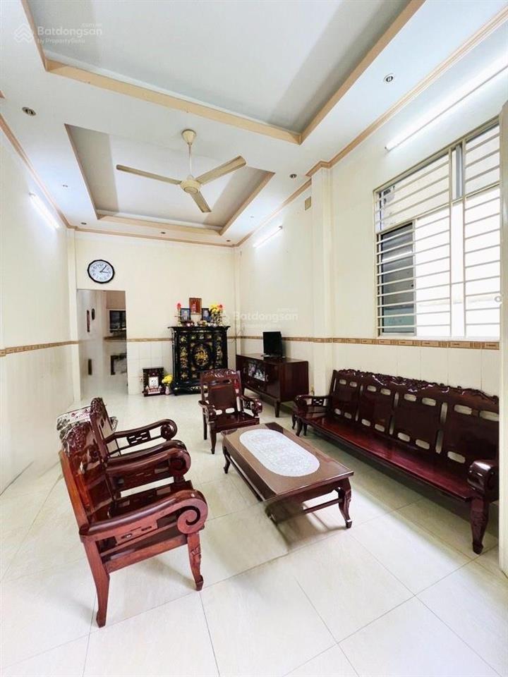 Phố ẩm thực q6, ngay chợ phú lâm  lô góc ngang lớn 6,5m * 18m  nhà 3 tầng kiên cố, 6pn  khu p