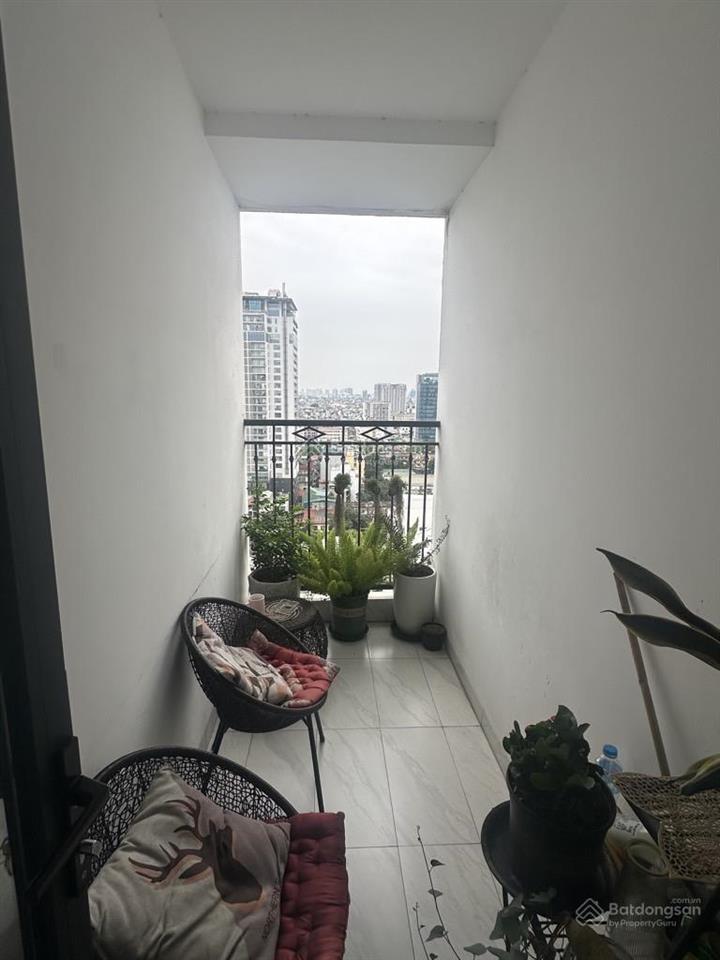 (tin thật 100%) ch 81m2 x 2pn có lốt ô tô tại b6 giảng võ  ban công đông nam  nội thất 600 triệu