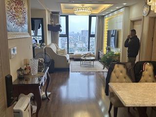 (tin thật 100%) ch 81m2 x 2pn có lốt ô tô tại b6 giảng võ  ban công đông nam  nội thất 600 triệu