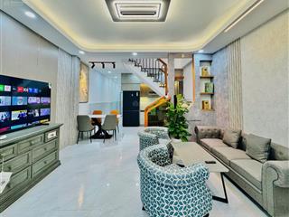 Chính chủ bán nhà huỳnh văn bánh 2 mt, ngang 4.6m, 59m2, đầy đủ nội thất cao cấp, giá chỉ 8.2 tỷ