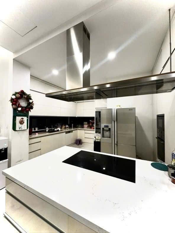 BIỆT THỰ VIEW SÔNG, LÔ GÓC 2 MẶT TIỀN – VINHOMES RIVERSIDE – ĐẲNG CẤP THƯỢNG LƯU