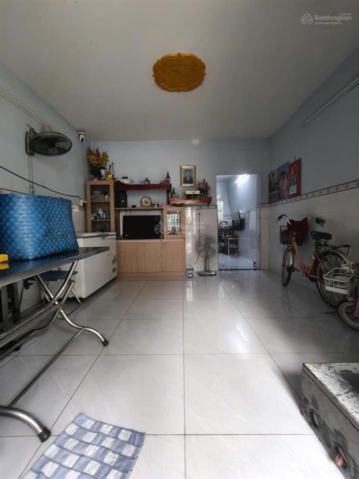 Bán nhà 1 trệt 1 lầu shr 4x12 giá 2tỷ570 ngay chợ đông thạnh, hóc môn  0329 638 ***