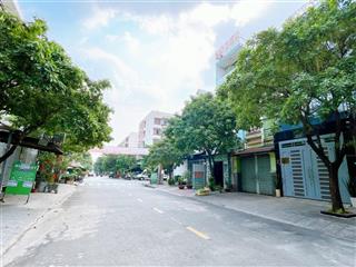 Bán biệt thự 10x20met mới xây 4 tấm sang trọng  đường dc9, quận tân phú  sau lưng aeon tân phú