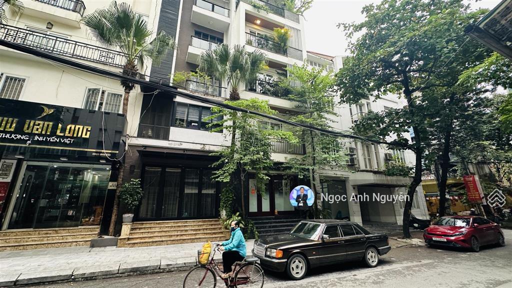 Bán nhà 5 tầng phân lô phố nguyễn chí thanh đống đa  39m2  ô tô lưu thông, kinh doanh tấp nập