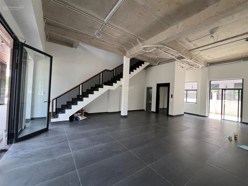 Chính chủ cho thuê shophouse gs metrocity, mặt tiền nguyễn hữu thọ, giá chỉ 10 triệu