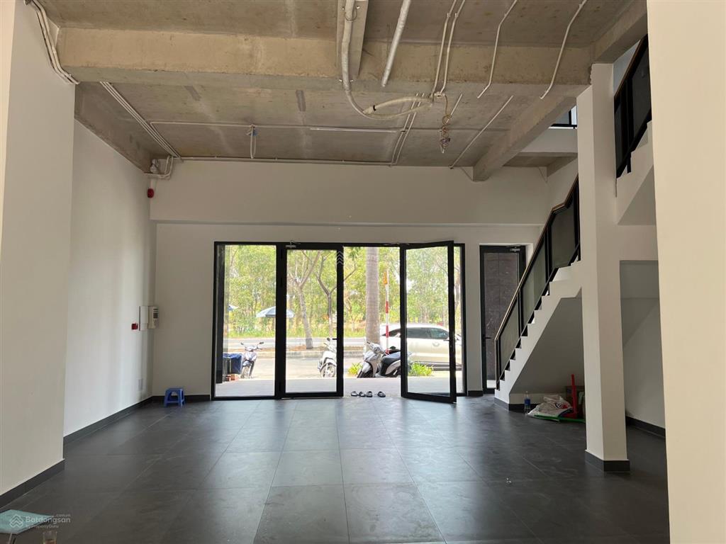 Chính chủ cho thuê shophouse gs metrocity, mặt tiền nguyễn hữu thọ, giá chỉ 10 triệu