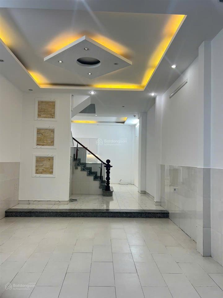 Ngay vincom hxh thông xe hơi 7 chỗ ngủ nhà! bán nhà nguyễn xí 4,25x12m 4 tầng btct 4pn.