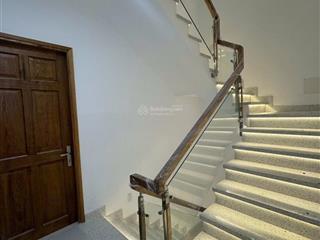 Ngay chợ bà chiểu  xe hơi đỗ cửa! bán căn hồ xuân hương  lê quang định (4x12m)  4 tầng mới cứng