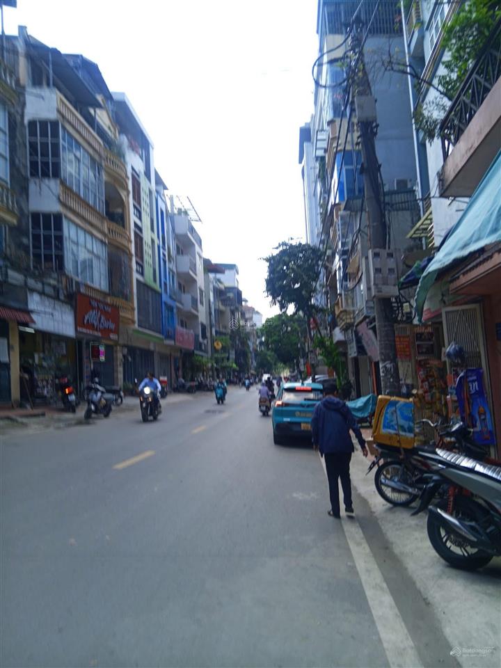 Bán nhà mặt phố hoàng văn thái thanh xuân ngã ba đèn đỏ 70m 2 tầng 5m mặt tiền giá 25 tỷ