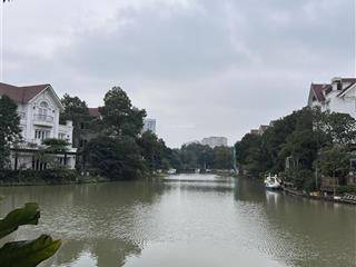 Bán gấp đơn lập hoa sữa diện tích 420m2 tại vinhomes riverside  view sông to rộng nhìn nội khu
