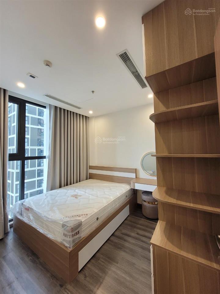 Nội thất sang trọng, cạnh nhà để xe  2pn 2wc diện tích rộng tại tonkin vinhomes smart 0365 811 ***