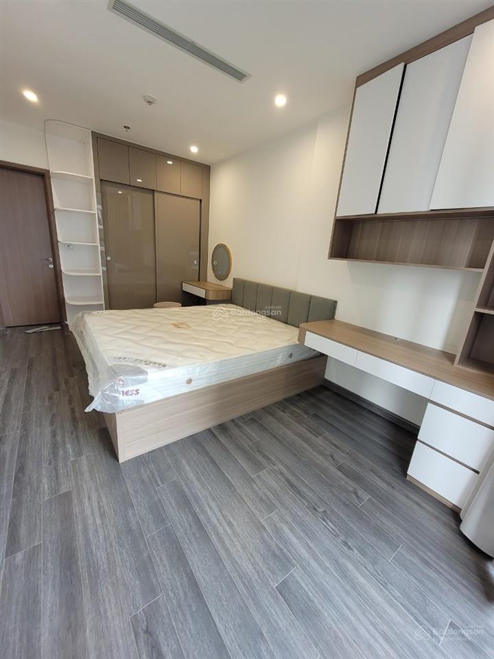 Nội thất sang trọng, cạnh nhà để xe  2pn 2wc diện tích rộng tại tonkin vinhomes smart 0365 811 ***