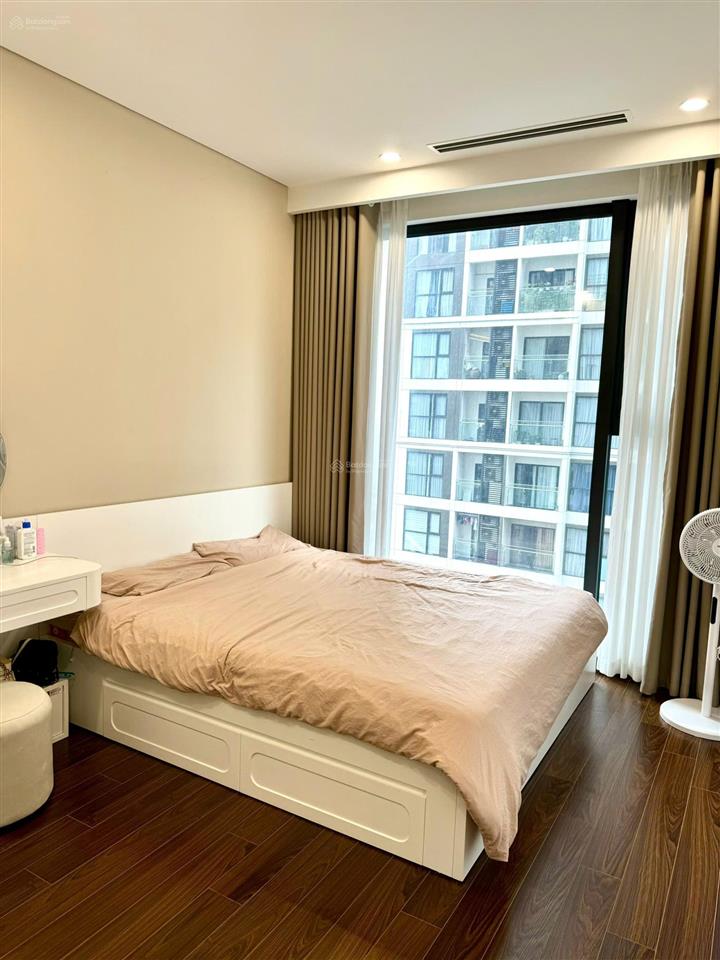 Căn hộ 2pn 2wc cho thuê tone sáng, view thoáng, nội thất luxury tại masteri smart city 0365 811 ***