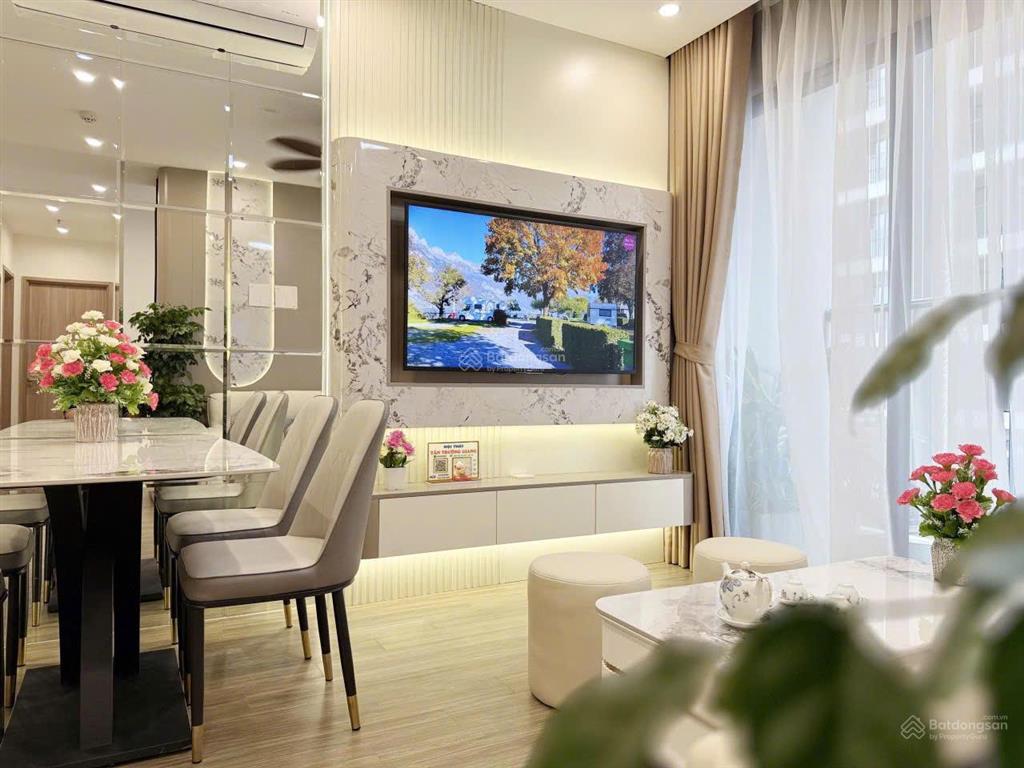Mình cho thuê căn hộ 2 ngủ cạnh nhà để xe ô tô, nội thất mới 100%, chủ nhà dễ tính,  0365 811 ***
