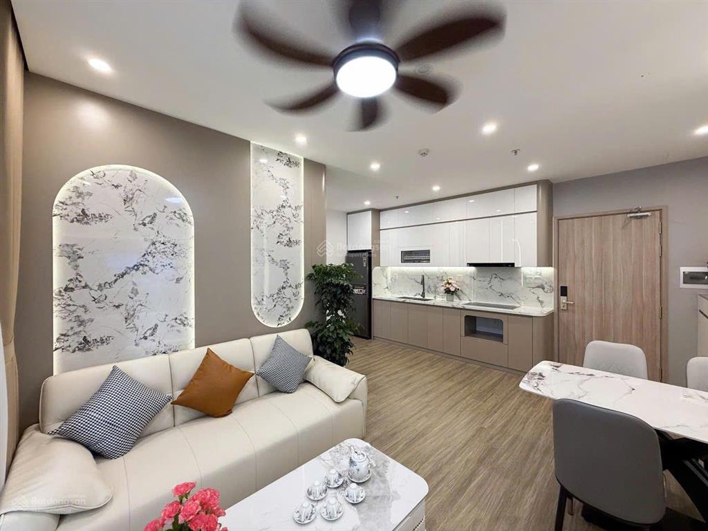 Mình cho thuê căn hộ 2 ngủ cạnh nhà để xe ô tô, nội thất mới 100%, chủ nhà dễ tính,  0365 811 ***
