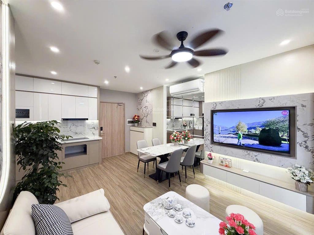 Mình cho thuê căn hộ 2 ngủ cạnh nhà để xe ô tô, nội thất mới 100%, chủ nhà dễ tính,  0365 811 ***