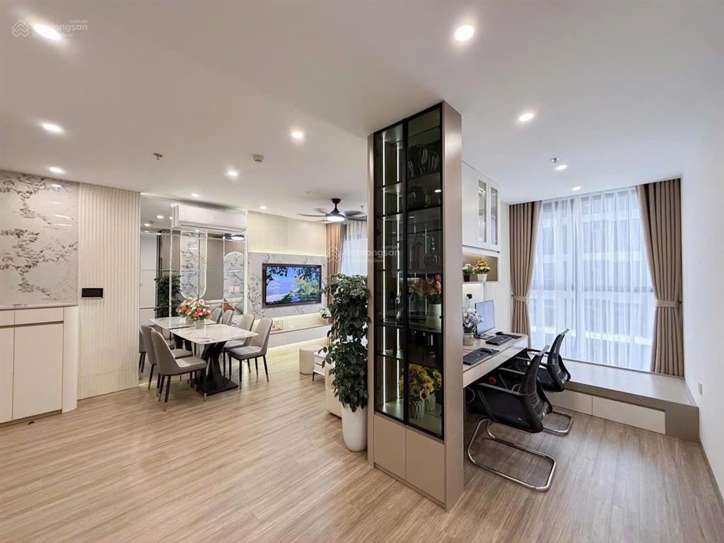 Mình cho thuê căn hộ 2 ngủ cạnh nhà để xe ô tô, nội thất mới 100%, chủ nhà dễ tính,  0365 811 ***