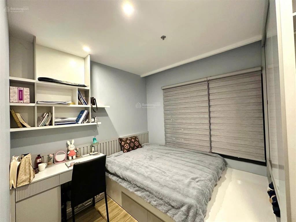 Nhà mới hoàn thiện nội thất, tôi cần cho thuê căn hộ 2pn 2wc view trực diện bể bơi,  0365 811 ***