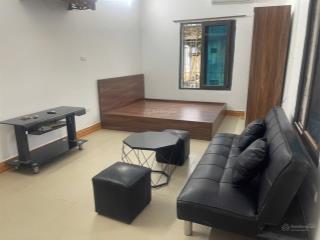 Cho thuê ch 1pn 1wc, 30m2, thạch bàn, 3,5 triệu vnd/th, view đẹp, gần hồ, lô góc siêu thoáng sáng
