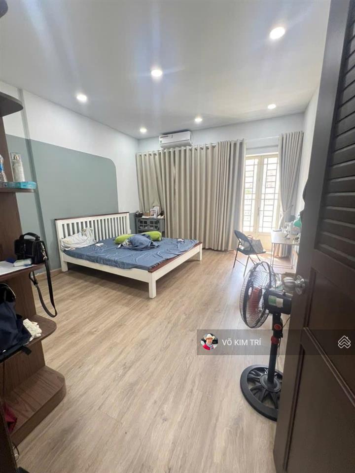 Cc võ văn tần khu vip mt trung tâm 64m2 shr ban công view đẹp 2pn 2wc, giá 3.95 tỷ.  0918 220 ***