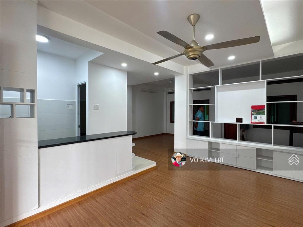 Cc 234 phan văn trị, 74m2 có thang máy 2pn shr, giá 3,25 tỷ