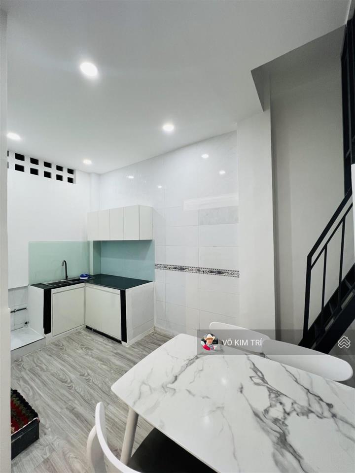 Bình thạnh cc vũ huy tấn 2pn shr tầng trệt giá 4,85tỷ