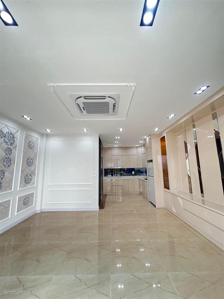 Chính chủ bán tòa nhà cầu giấy ô tô tránh kinh doanh đỉnh giá tốt nhất khu vực