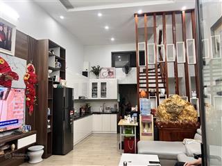 Bán nhà vĩnh hưng, dt 45m2x5t giá 5.65 tỷ  nhà đẹp mới ngõ nông gần phố, oto đỗ cổng, sđcc