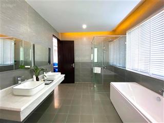 Chính chủ cần bán gấp căn biệt thự full nội thất vào ở hay kinh doanh được ngay
