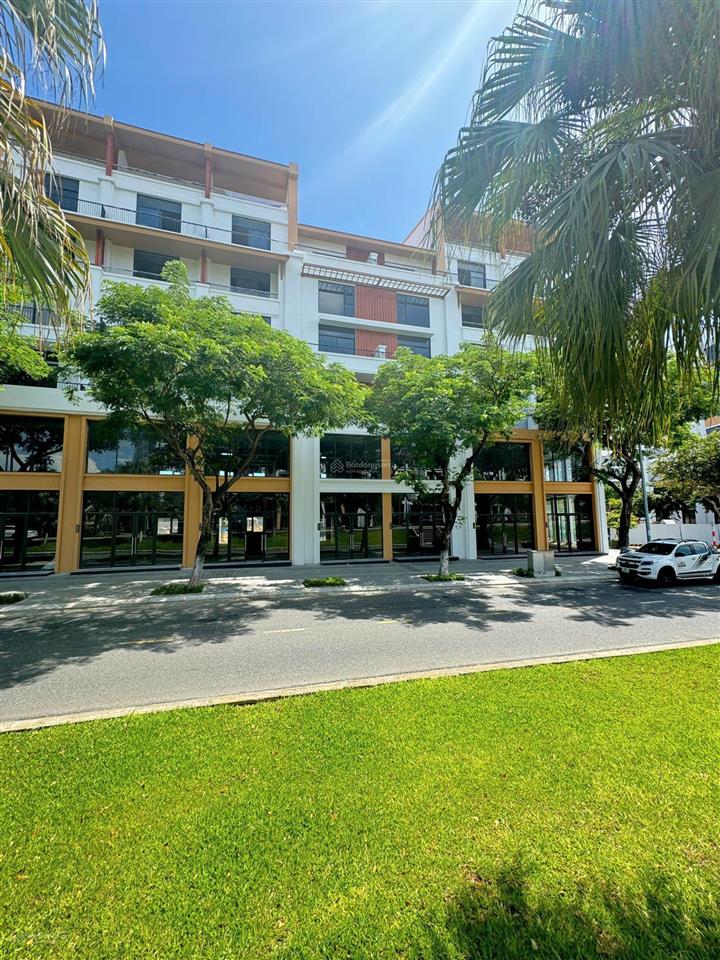 Bán cắt lỗ 1 tỷ căn shophouse 7 tầng ngay chân cầu trần thị lý