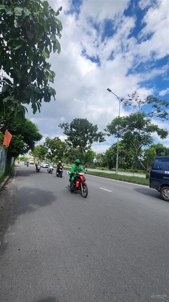 Bán tài sản kh đầu tư mặt tiền đại lộ nguyễn văn linh, dt 256x130m, cn 19.200m2, giá 11 tr/m