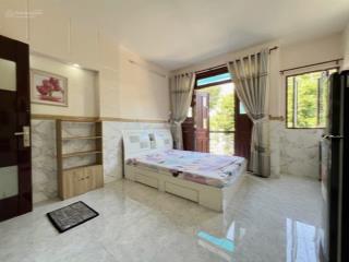 Giá cực tốt!! studio balcon 27m2 full nội thất máy giặt riêng ngay chợ tân định bờ kè hoàng sa q1