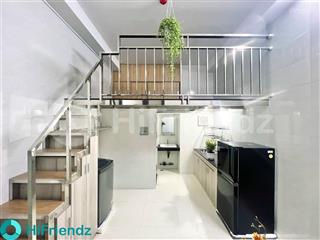 Căn hộ gác cao cấp 35m2, cho ở 4 người 4 xe có máy giặt riêng thang máy hầm xe gần đh hoa sen q10