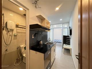 Cho thuê 1 phòng ngủ 25m2 full nt cửa sổ thang máy ngay cống quỳnh bùi viện ngã 6 cộng hòa quận 1