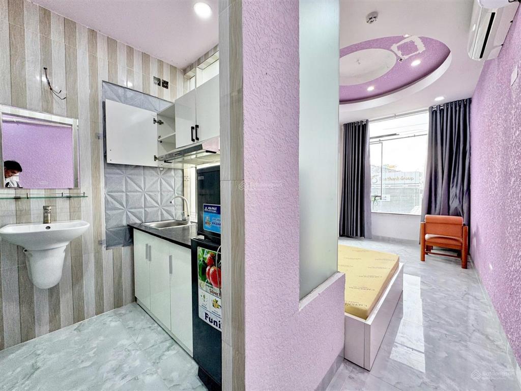 Cho thuê 1 phòng ngủ 30m2 thang máy hầm xe cửa sổ thoáng ngay nguyễn trãi ngã 6 phù đổng quận 1