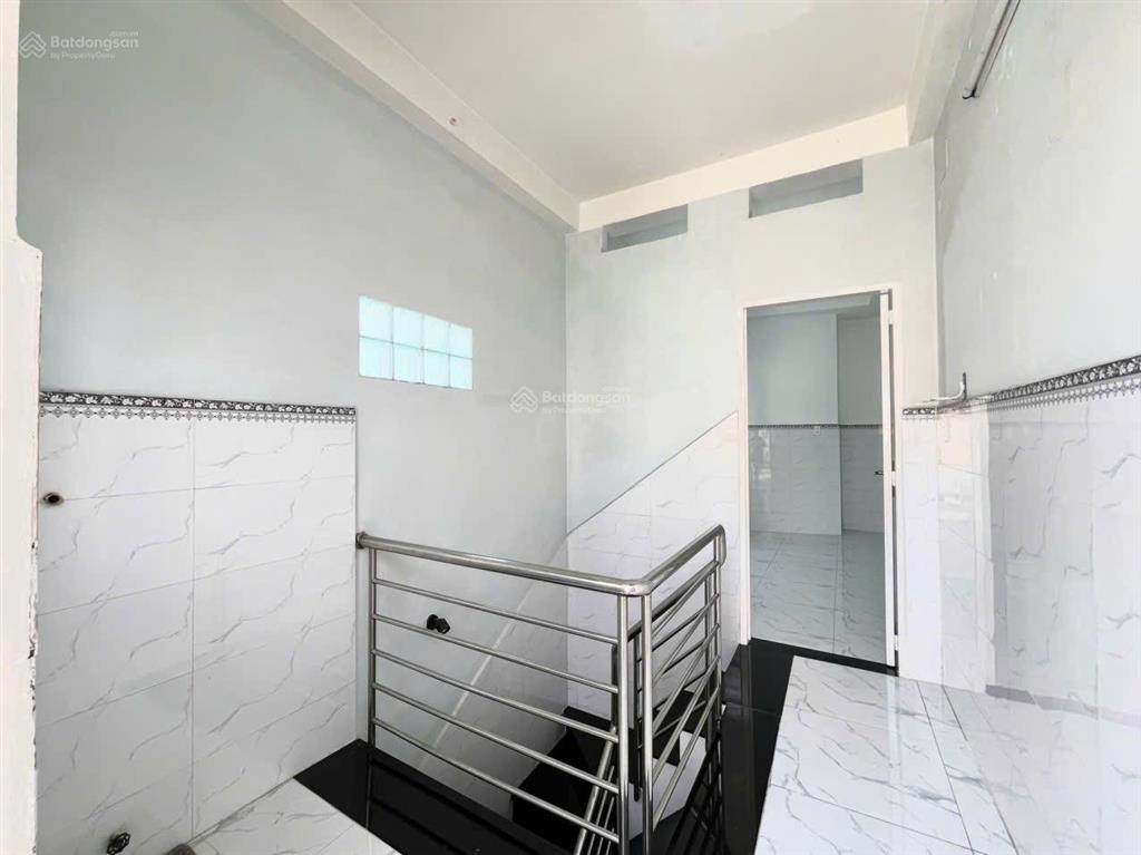 Nhà nguyên căn 3pn 2wc 36m2 mới sạch sẽ ngay tôn đản quận 4 gần cầu ông lãnh khu ăn uống