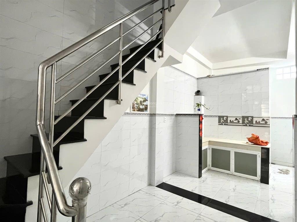 Nhà nguyên căn 3pn 2wc 36m2 mới sạch sẽ ngay tôn đản quận 4 gần cầu ông lãnh khu ăn uống