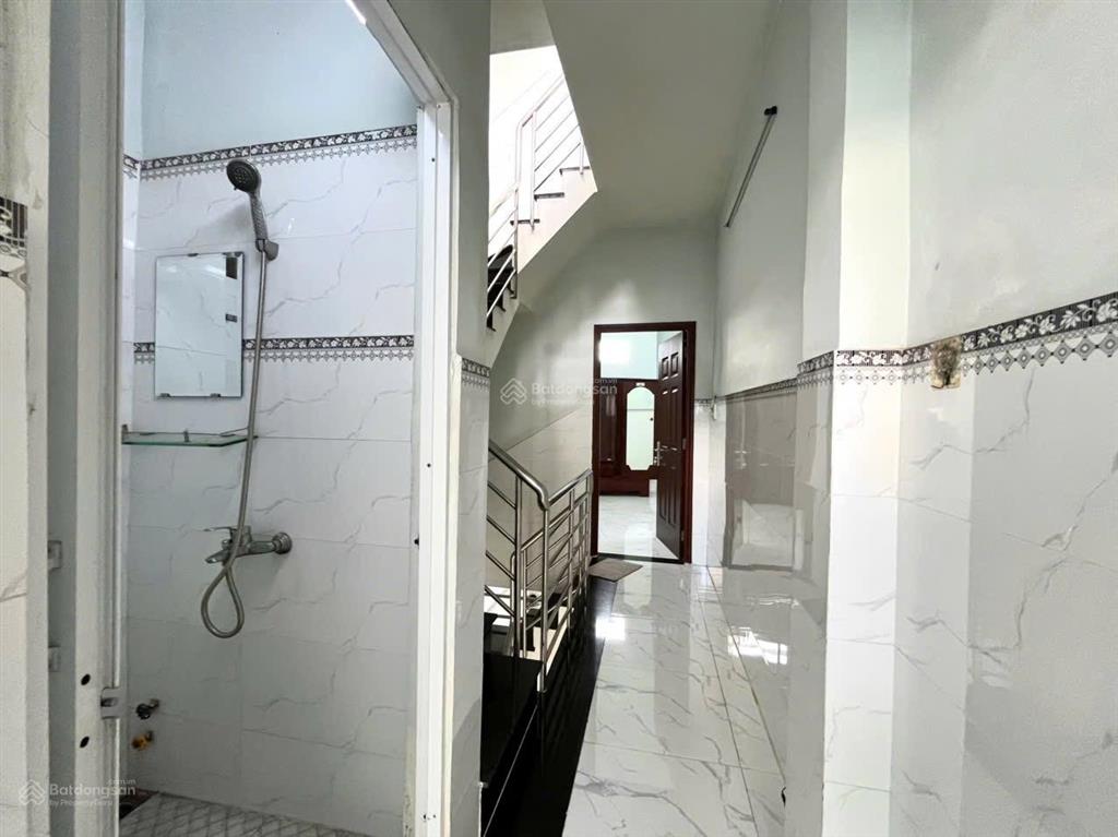 Nhà nguyên căn 3pn 2wc 36m2 mới sạch sẽ ngay tôn đản quận 4 gần cầu ông lãnh khu ăn uống