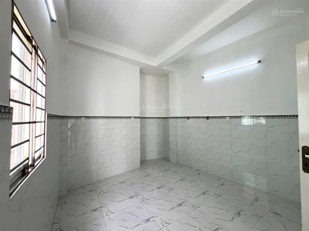 Nhà nguyên căn 3pn 2wc 36m2 mới sạch sẽ ngay tôn đản quận 4 gần cầu ông lãnh khu ăn uống