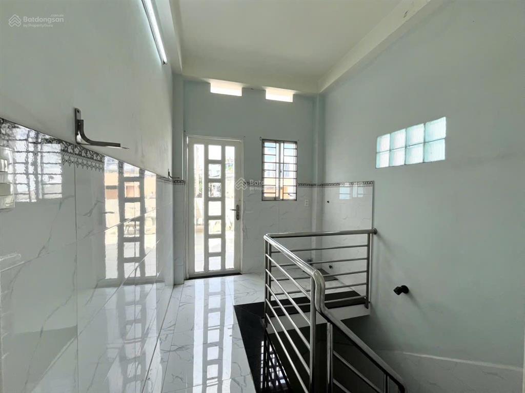 Nhà nguyên căn 3pn 2wc 36m2 mới sạch sẽ ngay tôn đản quận 4 gần cầu ông lãnh khu ăn uống