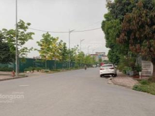 Chính chủ gửi bán liền kề viglacera mặt đường to, xung quanh nhiều tiện ích, chủ nhà thiện chí