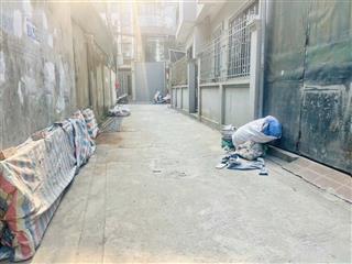 Bán đất phố trạm, cổ linh, long biên, 66m2, giá 13.8 tỷ, ô tô to. kd