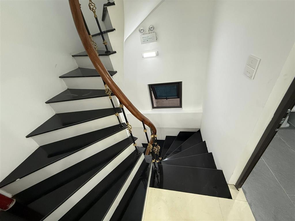 ⚜️ MẶT PHỐ LẠC LONG QUÂN, CẦU GIẤY 151M2 5T MT 7.1M, GIÁ TỐT 88 TỶ ⚜️